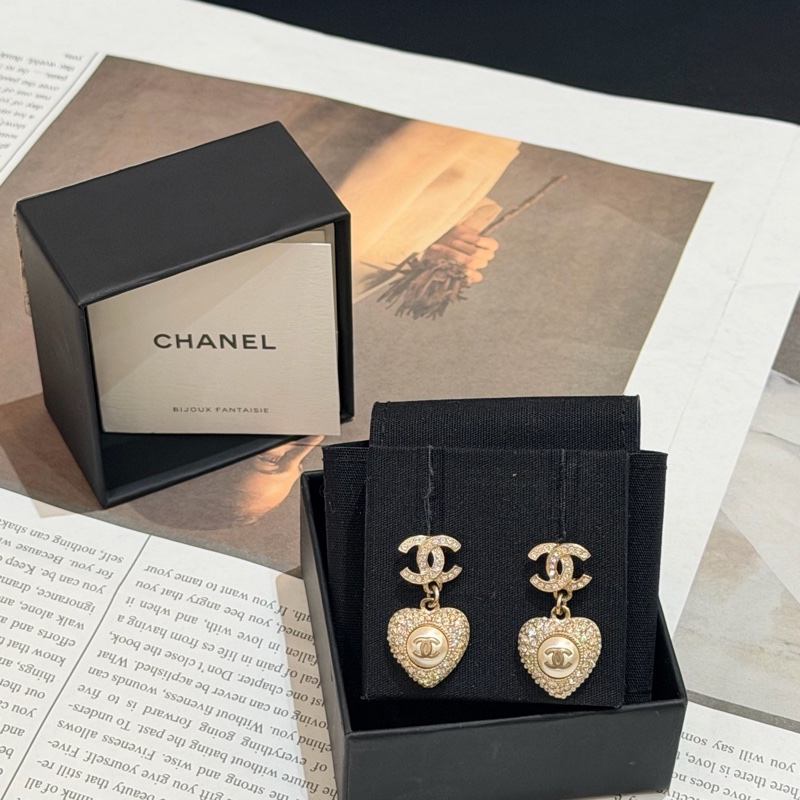 Chanel/香奈兒耳環 22B白色滿鑽心形吊墜耳釘chanel耳環-3