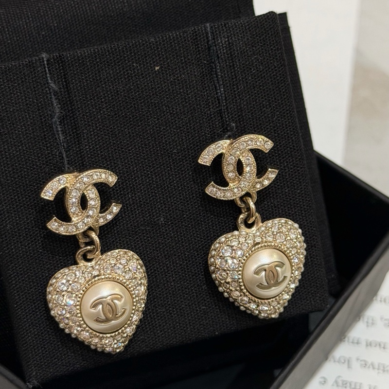 Chanel/香奈兒耳環 22B白色滿鑽心形吊墜耳釘chanel耳環-4