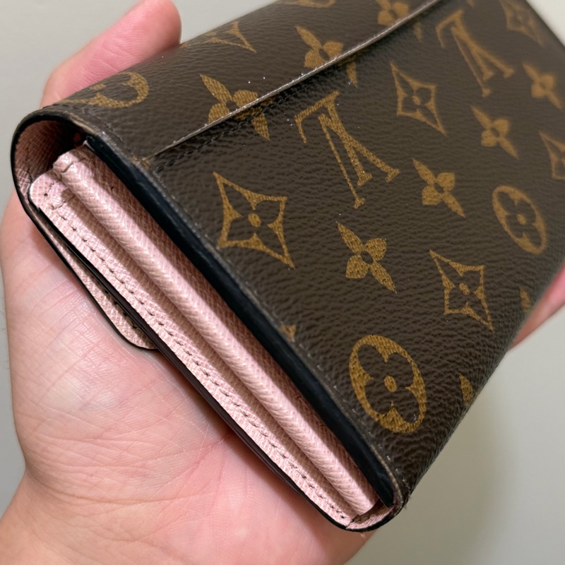 LV Sarah 信封式長夾 芭蕾淡粉-14