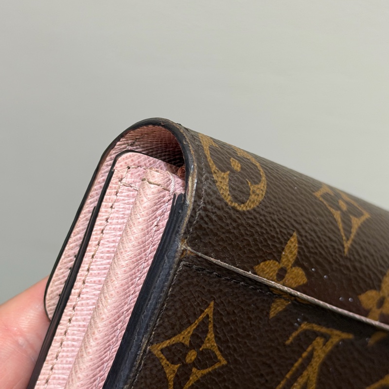 LV Sarah 信封式長夾 芭蕾淡粉-31