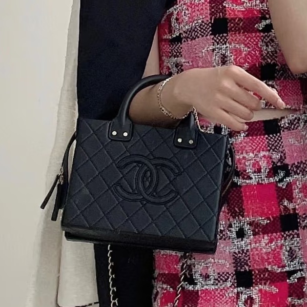 絕美閉眼入🈶購證😍Chanel香奈兒黑金菱格紋vanity case芯片款手提單肩斜挎包-1