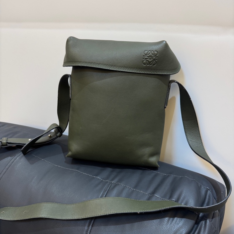 loewe 羅意威橄欖綠小斜挎包 20x25-4