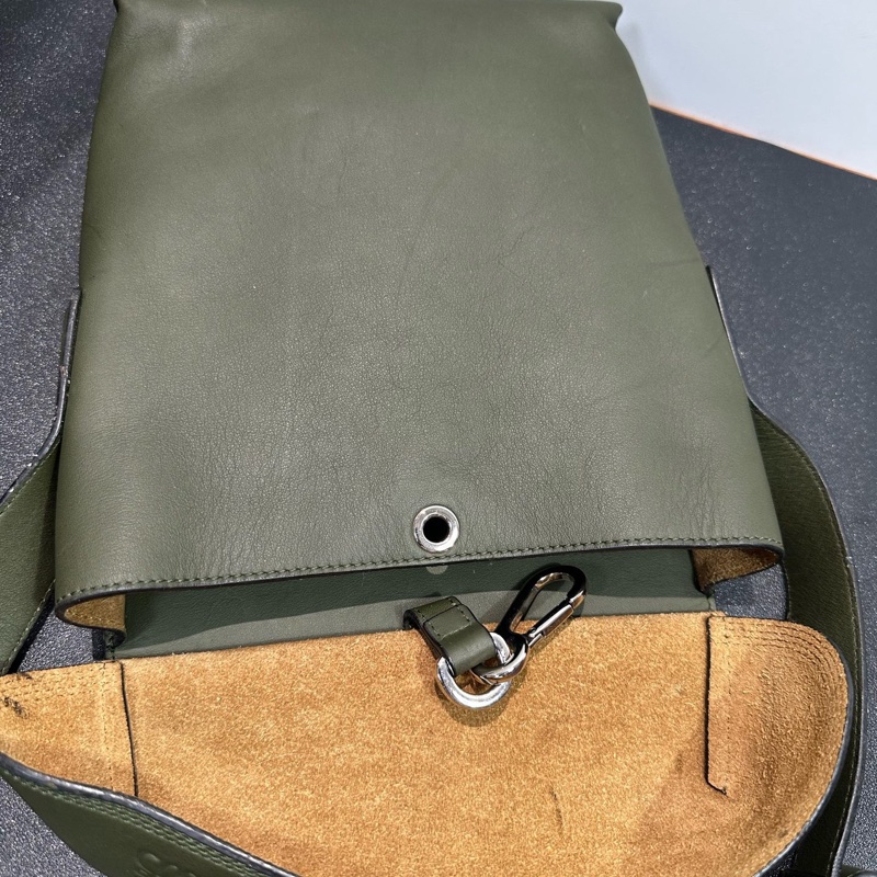 loewe 羅意威橄欖綠小斜挎包 20x25-6