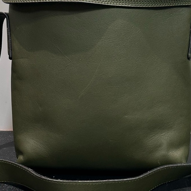 loewe 羅意威橄欖綠小斜挎包 20x25-9