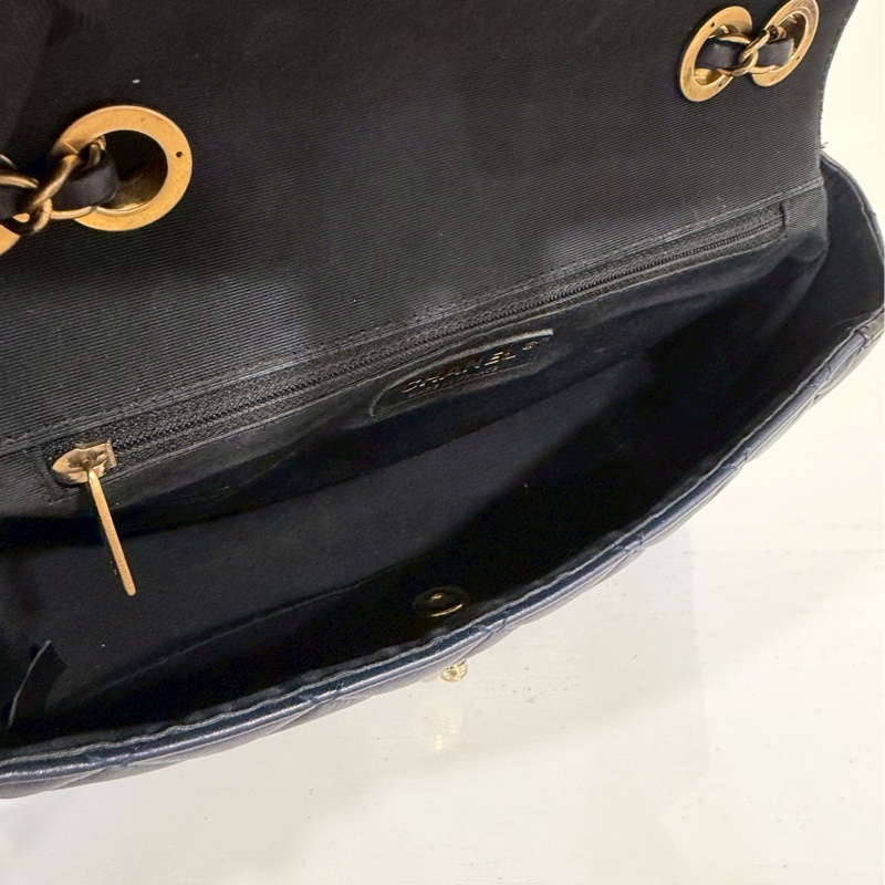絕美實用款🥹Chanel香奈兒復古黑金拼海軍藍CF雙肩單肩斜挎多用包-23