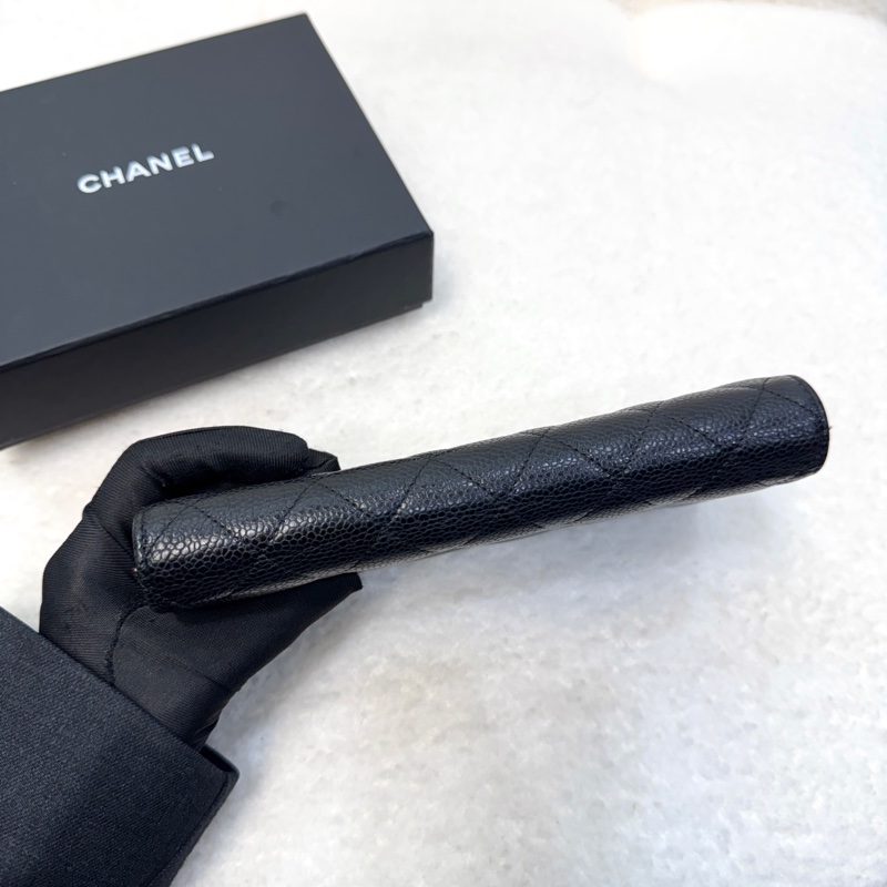 香奈兒CHANEL黑色牛皮金釦Classic口蓋信封式長夾A50096 經典黑金荔枝紋發財包-3