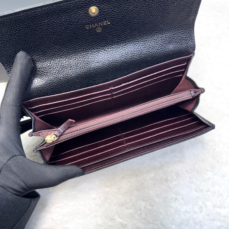 香奈兒CHANEL黑色牛皮金釦Classic口蓋信封式長夾A50096 經典黑金荔枝紋發財包-6