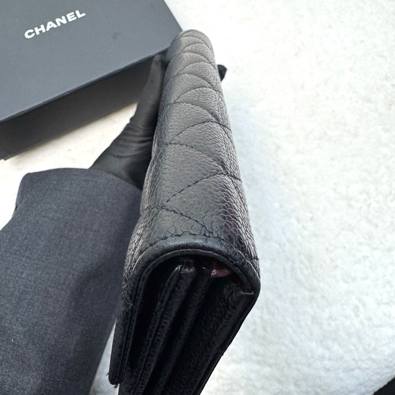 香奈兒CHANEL黑色牛皮金釦Classic口蓋信封式長夾A50096 經典黑金荔枝紋發財包-13