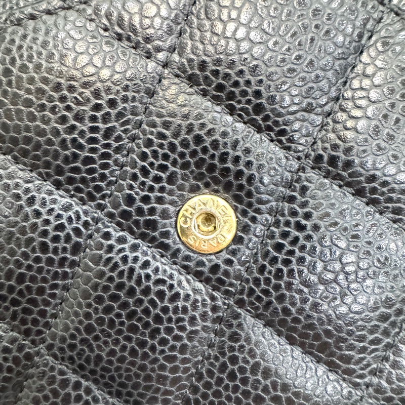 香奈兒CHANEL黑色牛皮金釦Classic口蓋信封式長夾A50096 經典黑金荔枝紋發財包-16