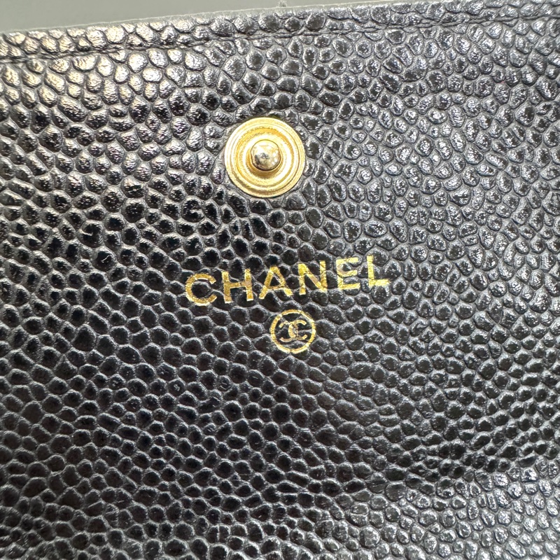 香奈兒CHANEL黑色牛皮金釦Classic口蓋信封式長夾A50096 經典黑金荔枝紋發財包-17