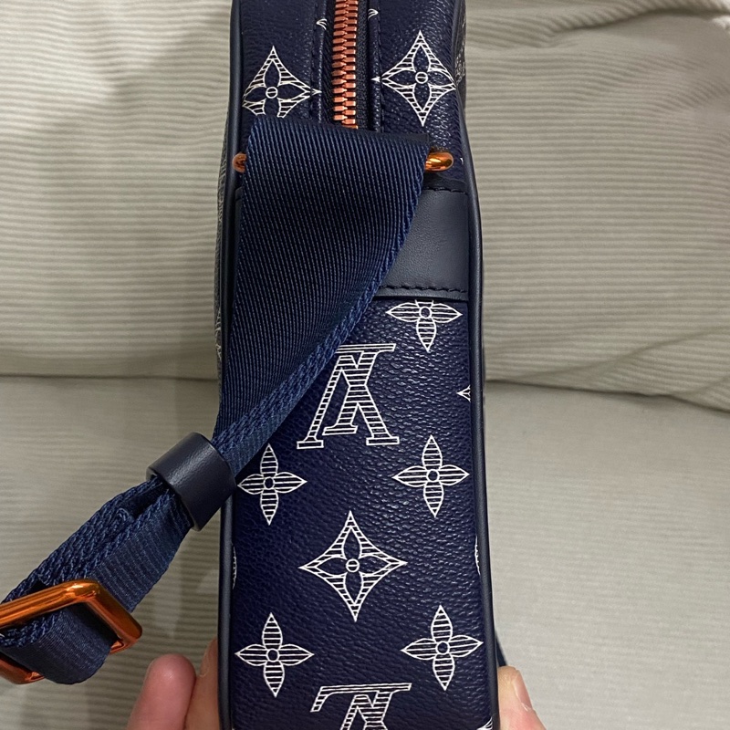 Louis Vuitton • 限量反轉老花相機包-6