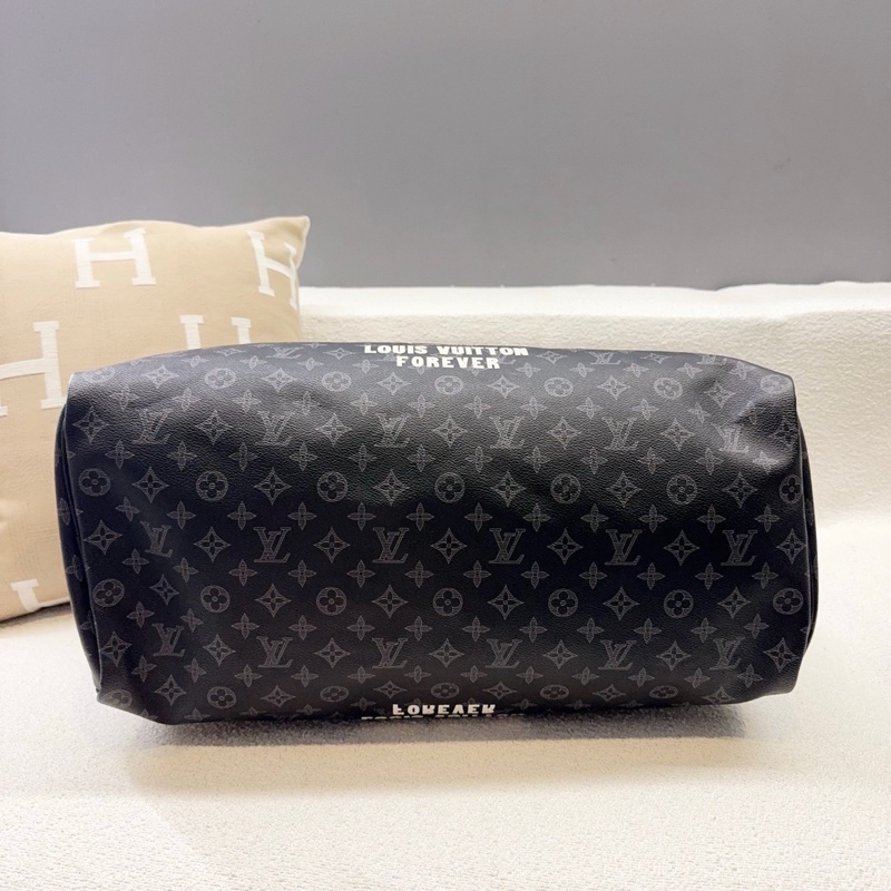 Louis Vuitton • 限量Vivienne太陽花全皮壓紋Keepall 50-4