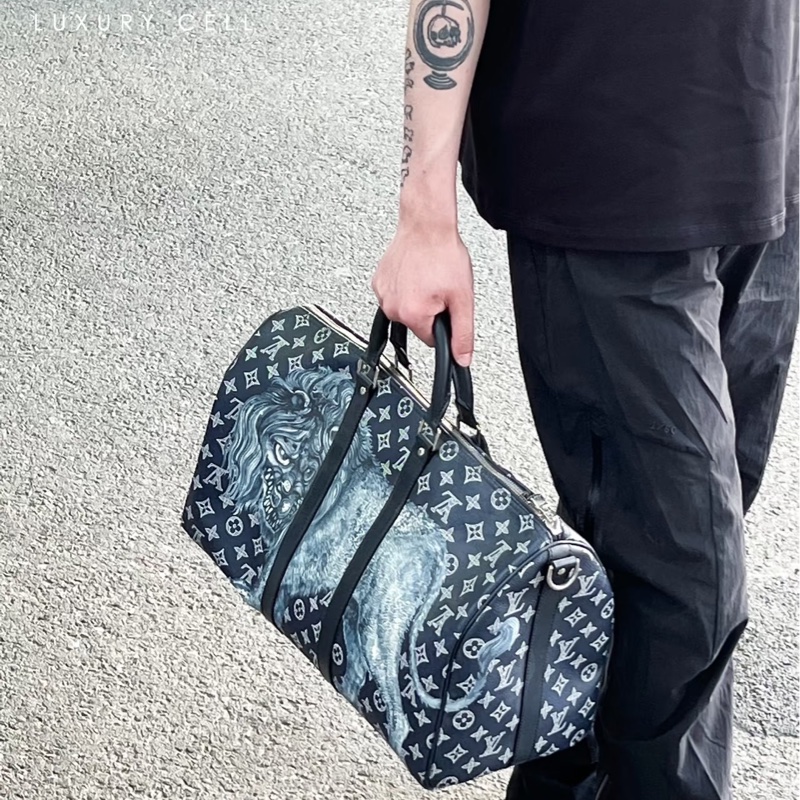 Louis Vuitton • 限量動物園全皮壓紋Keepall 45-1