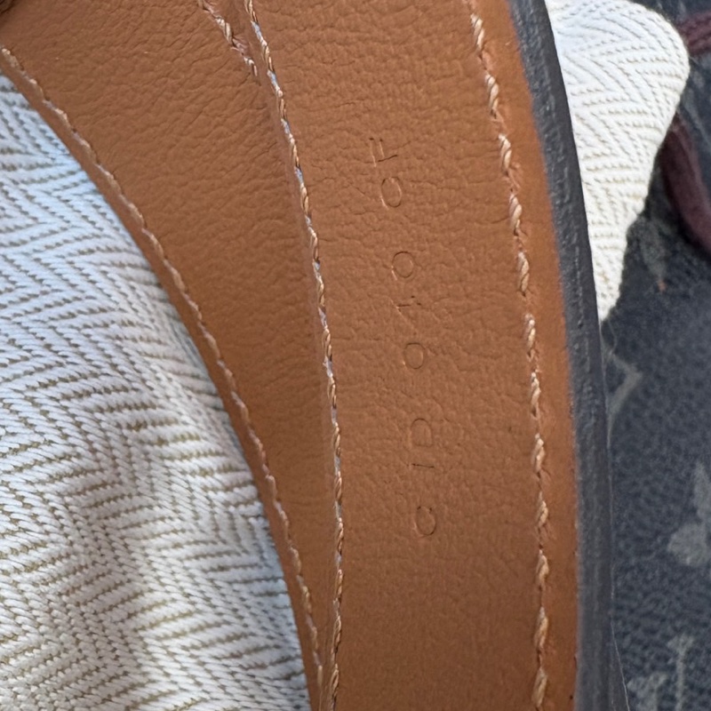 Hermès 愛馬仕腰帶C刻 五金膜在 配 塵袋-4