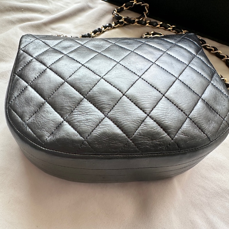 Chanel Vintage Half Moon Diana｜黑金半月胖子🖤✨-4