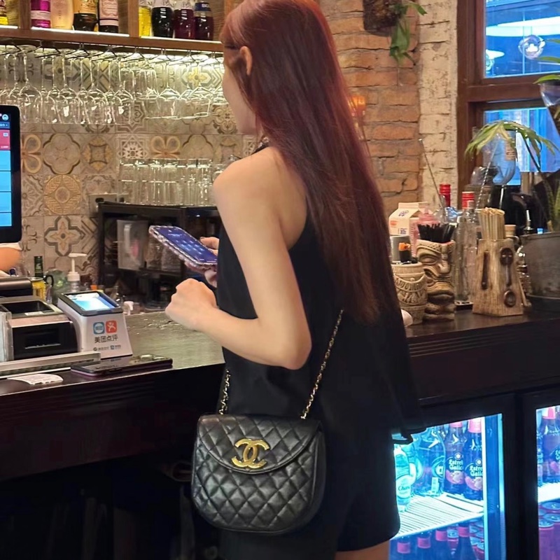 Chanel Vintage Half Moon Diana｜黑金半月胖子🖤✨-16