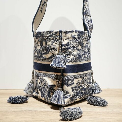 DIOR 墨藍色帆布2021DIOR刺繡水桶肩背包