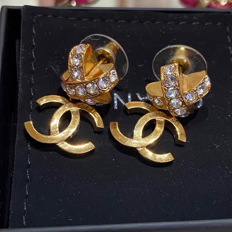 Chanel 香奈兒耳釘23年 有盒-0
