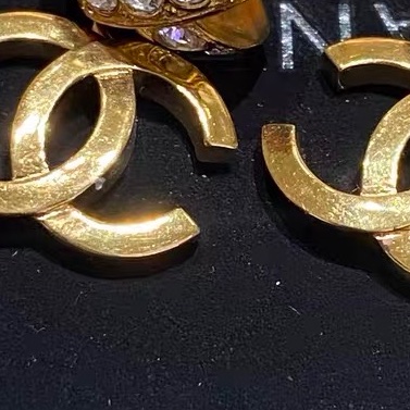 Chanel 香奈兒耳釘23年 有盒-1