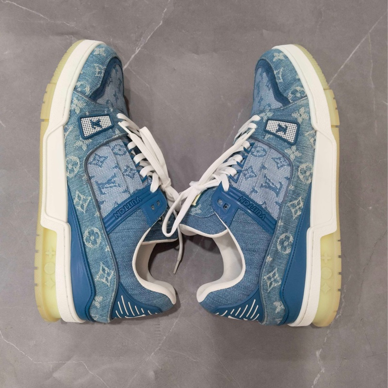 LV路易威登  trainer  43碼   96新-2