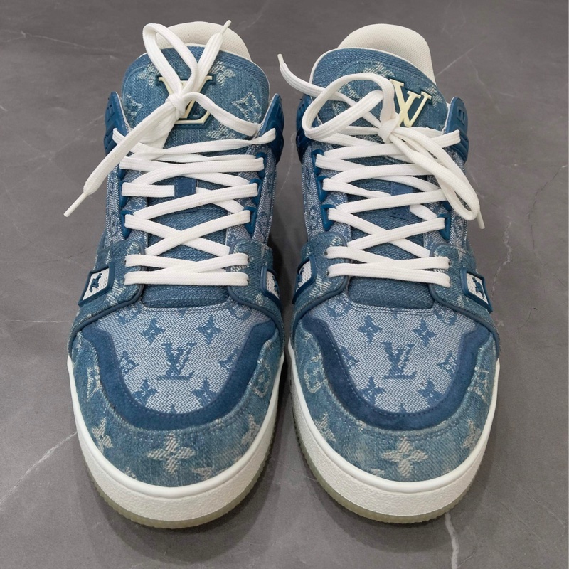 LV路易威登  trainer  43碼   96新-3