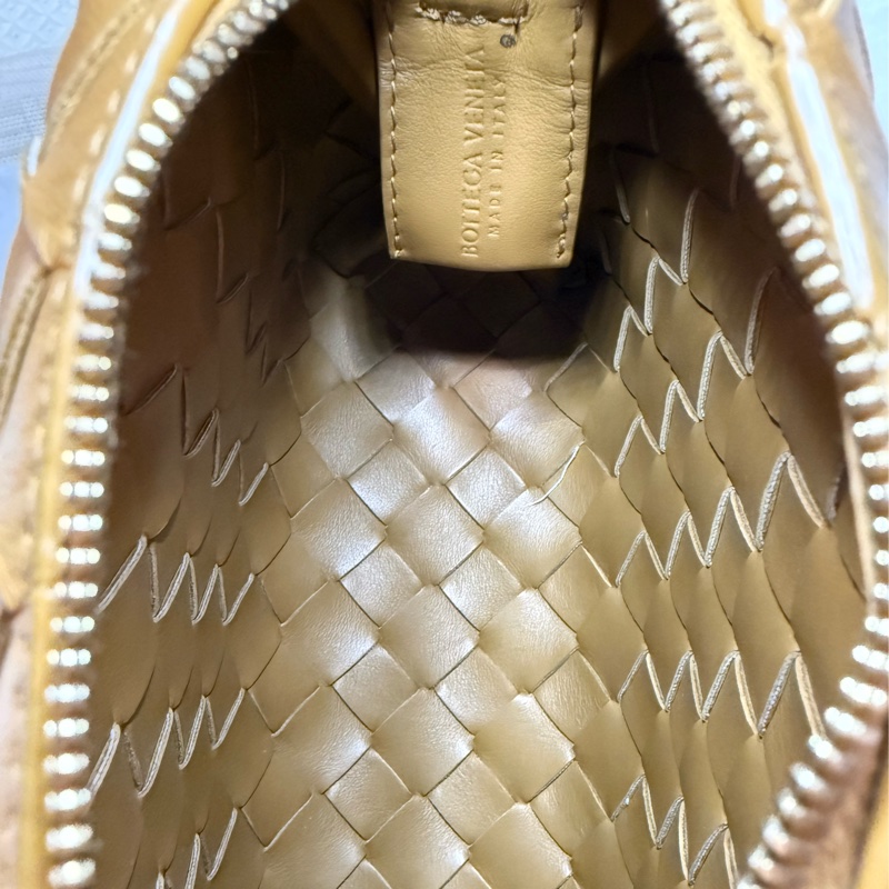 閒置新未使用 Bottega Veneta BV Loop編織斜挎包 杏仁色-6