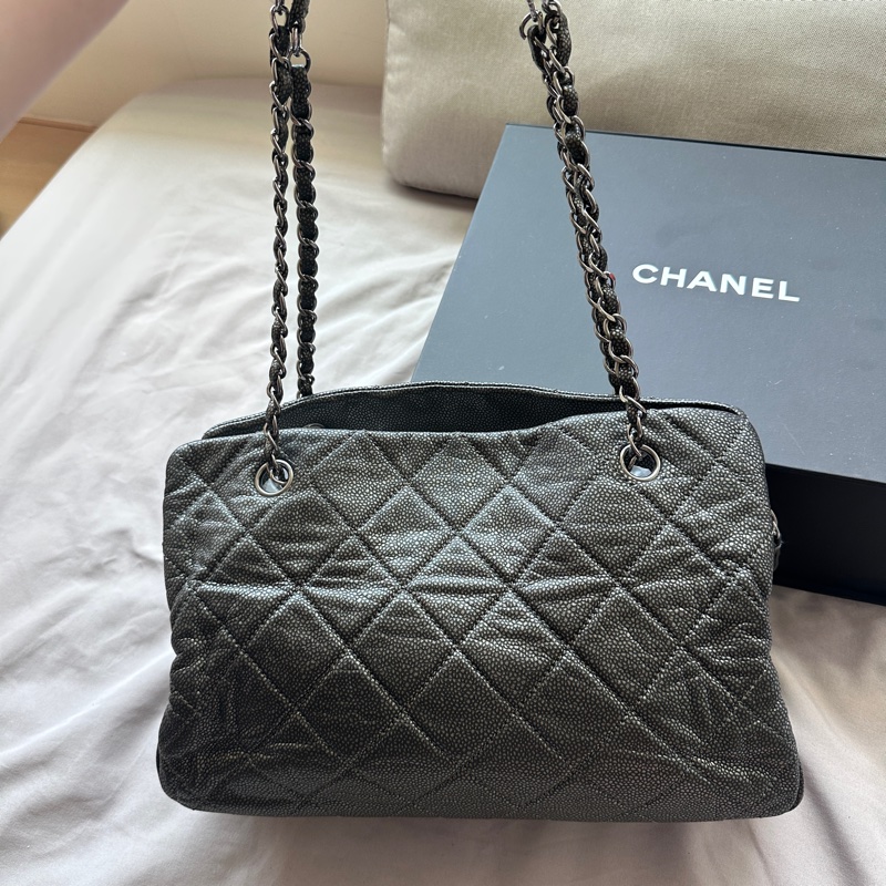 CHANEL|槍灰色荔枝牛皮雙C Logo 托特|低調稀有✨-21
