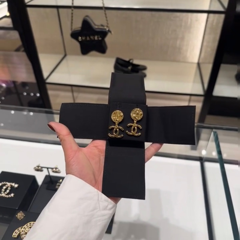 Chanel香奈兒24C金色熔岩雙C吊墜耳釘成色98新-4