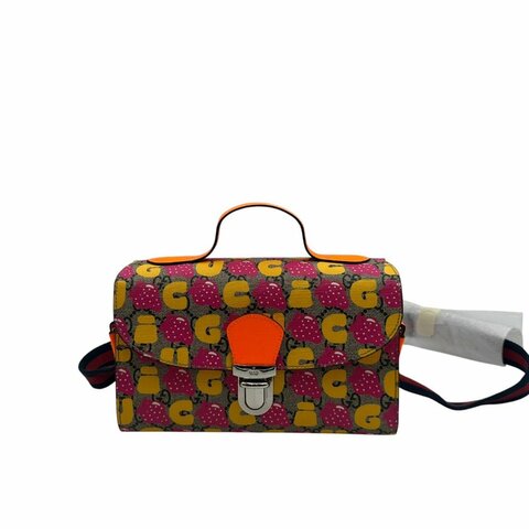 【美收精品】Gucci 草莓側背包 C-562【隔月月中將轉賣至日本 上架期限30天】