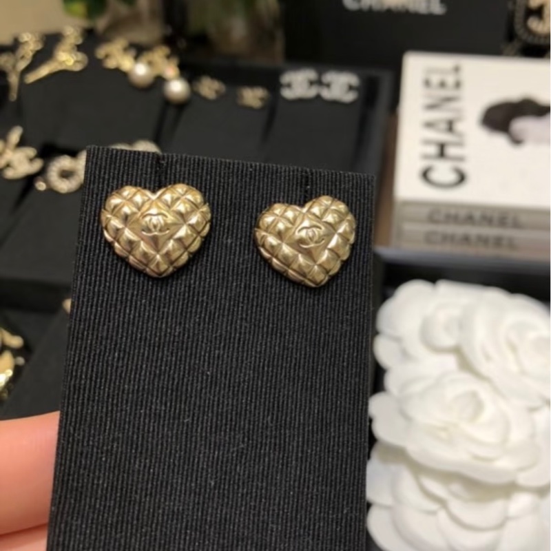 Chanel香奈兒耳環21P金色菱格紋磨砂愛心雙C耳環 耳墜 耳釘-5