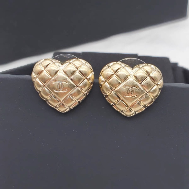 Chanel香奈兒耳環21P金色菱格紋磨砂愛心雙C耳環 耳墜 耳釘-6