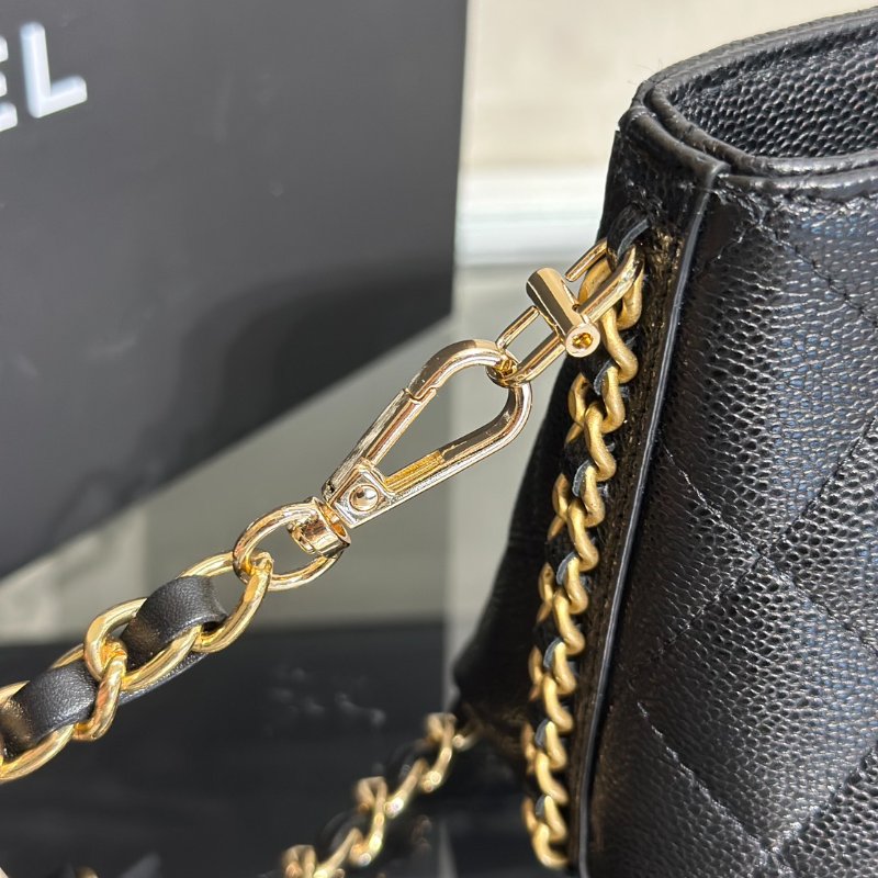 CHANEL 25A粒面牛皮化妝包 - 黑金-7