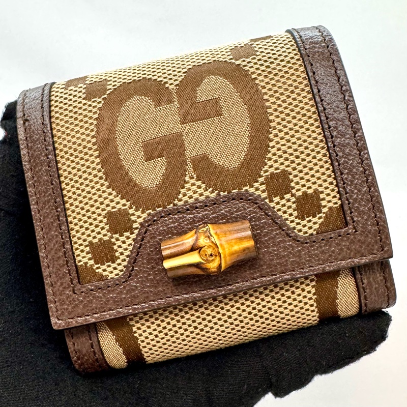 Gucci Diana 竹節釦經典老花三折短夾-1