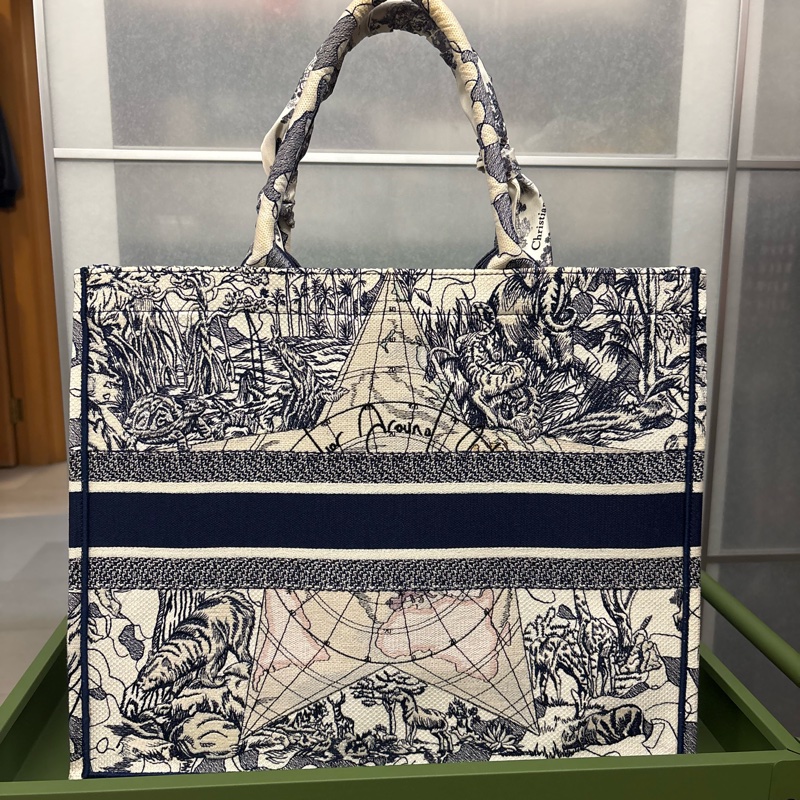 Dior book tote large size 附送matching twilly-1
