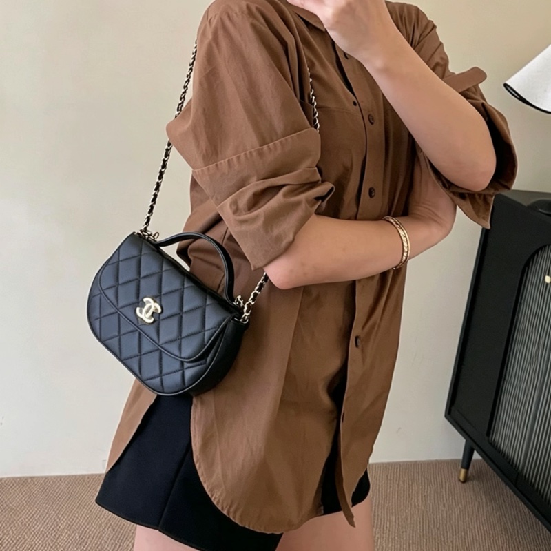 CHANEL香奈兒23 A黑金半月牛皮菱格馬鞍包元寶包🌕芯片款-7