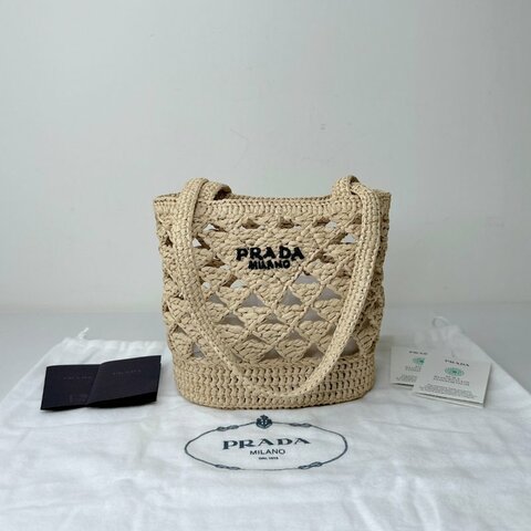 PRADA 鉤針拉菲草編織包