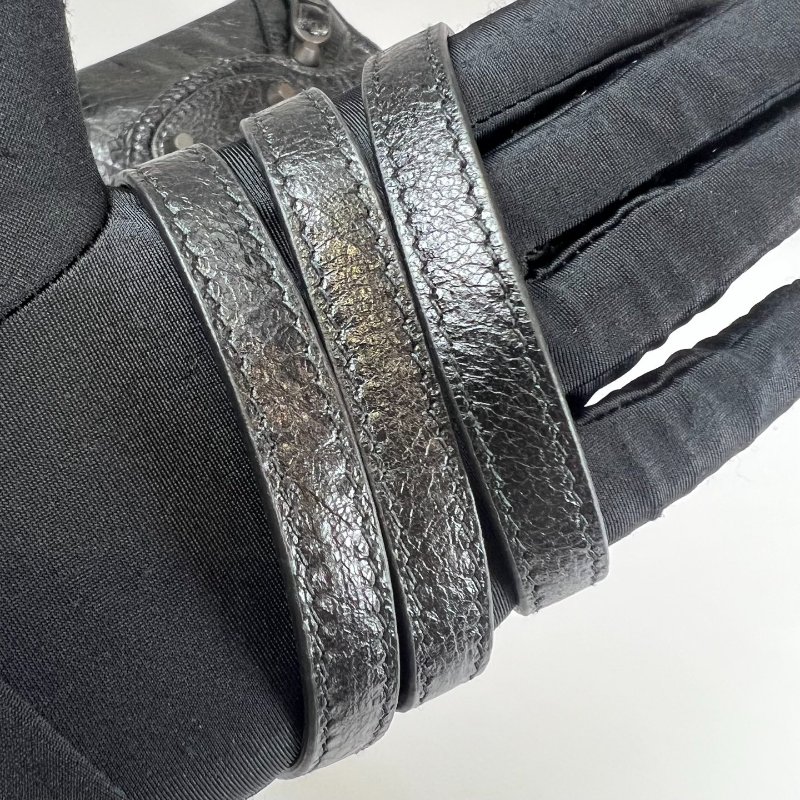 全新品 BALENCIAGA  黑復古皮革機車包造型翻蓋側背包-7