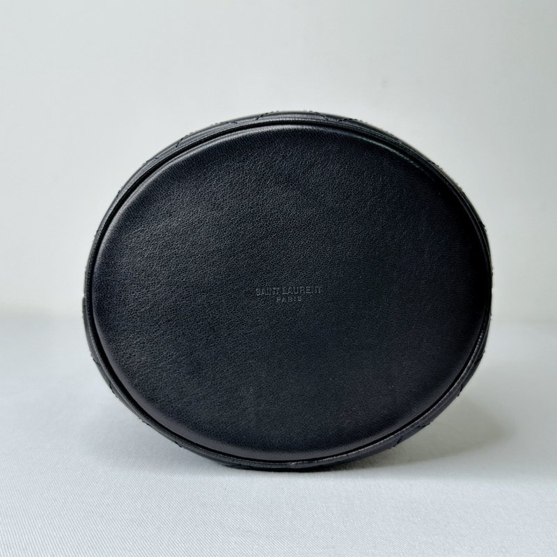 YSL Gaby Bucket黑金羊皮翻蓋水桶包-10