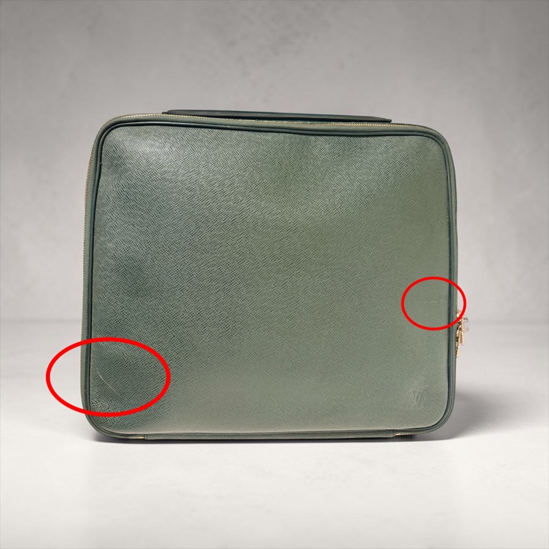 【珍稀收藏】LV Louis Vuitton 經典 Taiga 壓紋皮革手提公事包/電腦包 (深森林綠/附側背環/硬挺帥氣) /2F260530-1-9