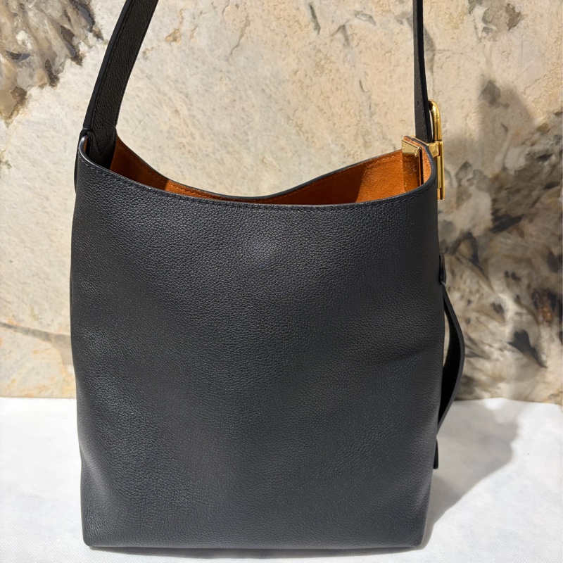 Louis Vuitton Low Key Hobo 水桶包-1