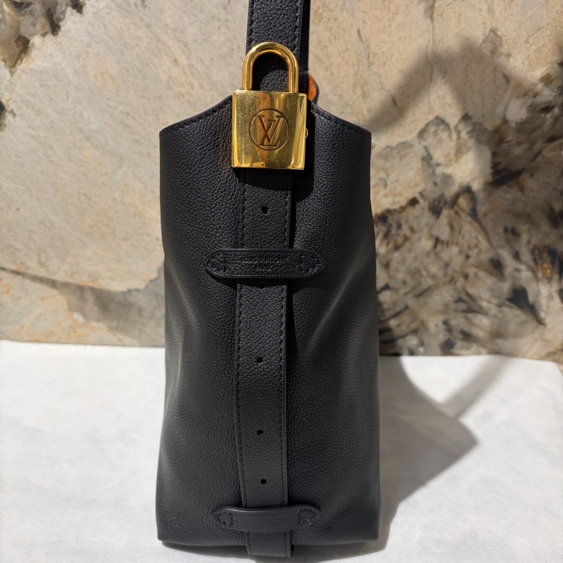 Louis Vuitton Low Key Hobo 水桶包-2