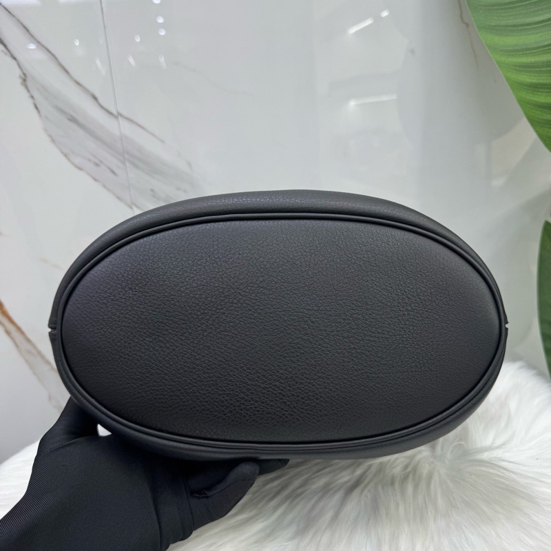 聖羅蘭 Saint laurent hobo粒面牛皮水桶包 單肩腋下包 手提包 軟fufu的粒面牛皮-4