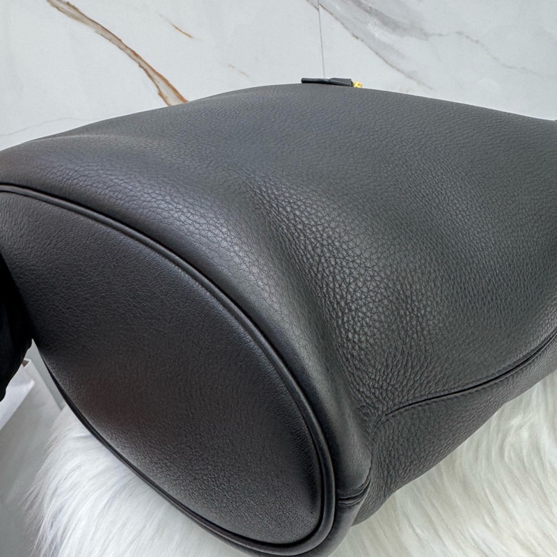 聖羅蘭 Saint laurent hobo粒面牛皮水桶包 單肩腋下包 手提包 軟fufu的粒面牛皮-12