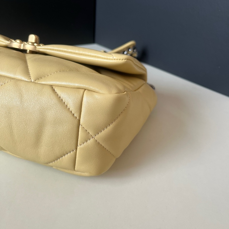 💛98新 Chanel/香奈兒 22P 19bag淡黃色 金扣鏈條包單肩包 芯片款 22年-4