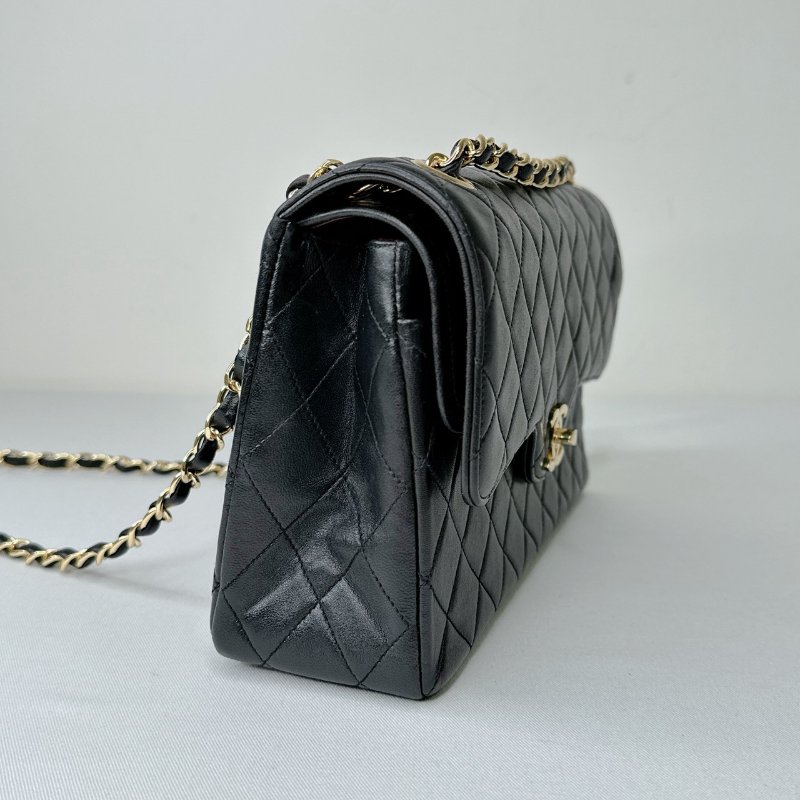 CHANEL Vintage黑金羊皮翻蓋鏈帶包-3