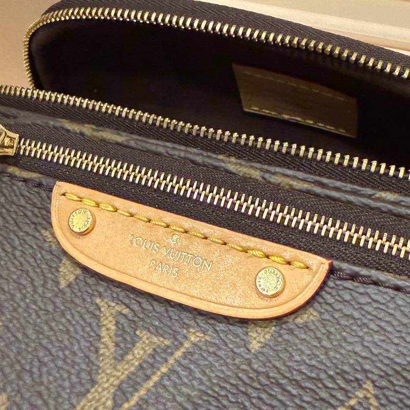 Louis Vuitton Mini Bumbag M82335-10