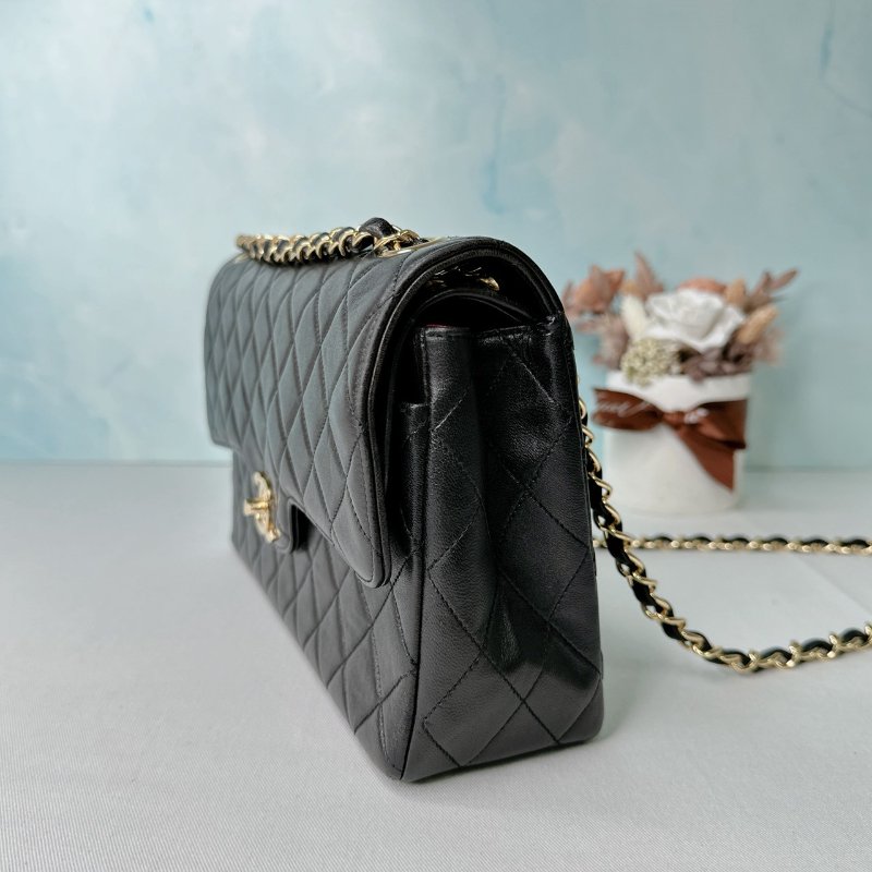 CHANEL Vintage黑金羊皮鏈帶包-2