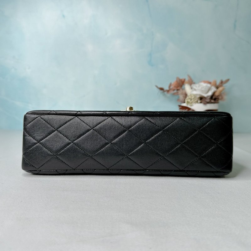 CHANEL Vintage黑金羊皮鏈帶包-8