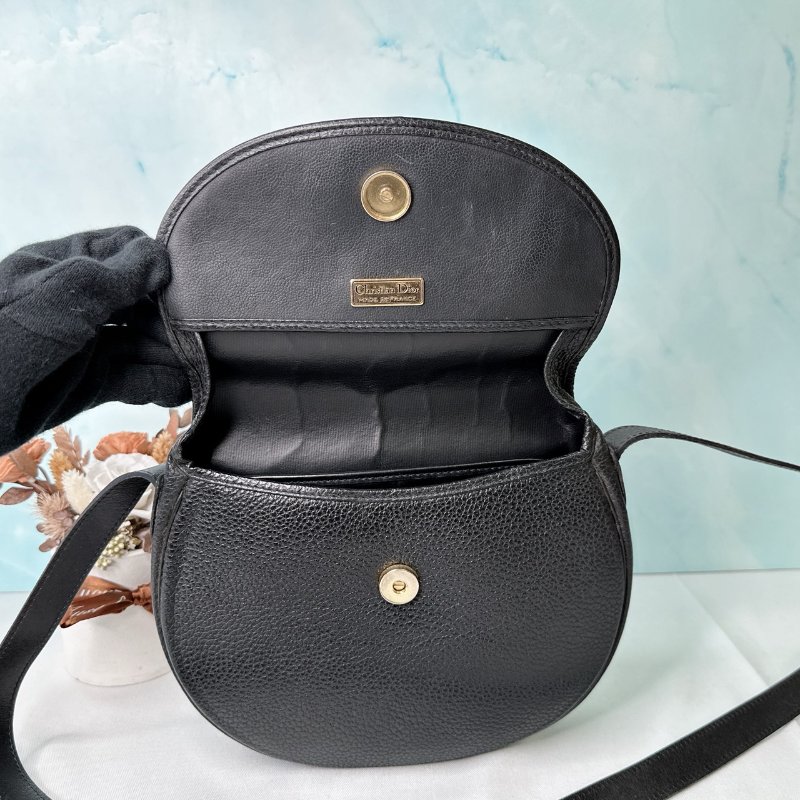 DIOR 黑色皮革斜背包-4