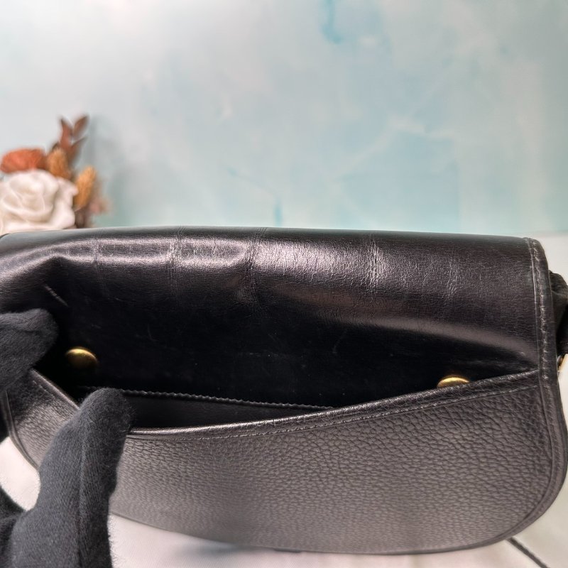 DIOR 黑色皮革斜背包-6